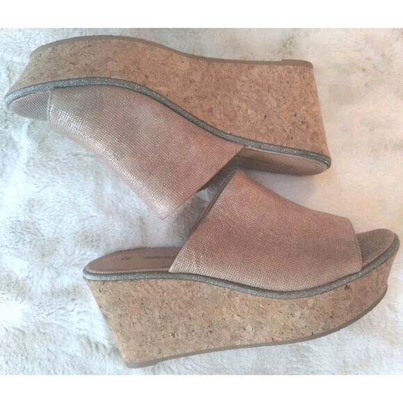 Johnston And Murphy NEW Jade Metallic Suede Cork Wedge Heel Slip On Sandal 7M - Picture 3 of 12